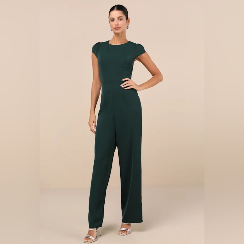 XL, Lulu's Dark Green Cap Sleeve Jumpsuit with open back NWOT